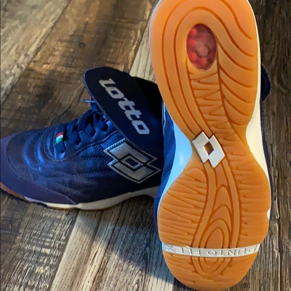 Shoe - Picture 5 of 6